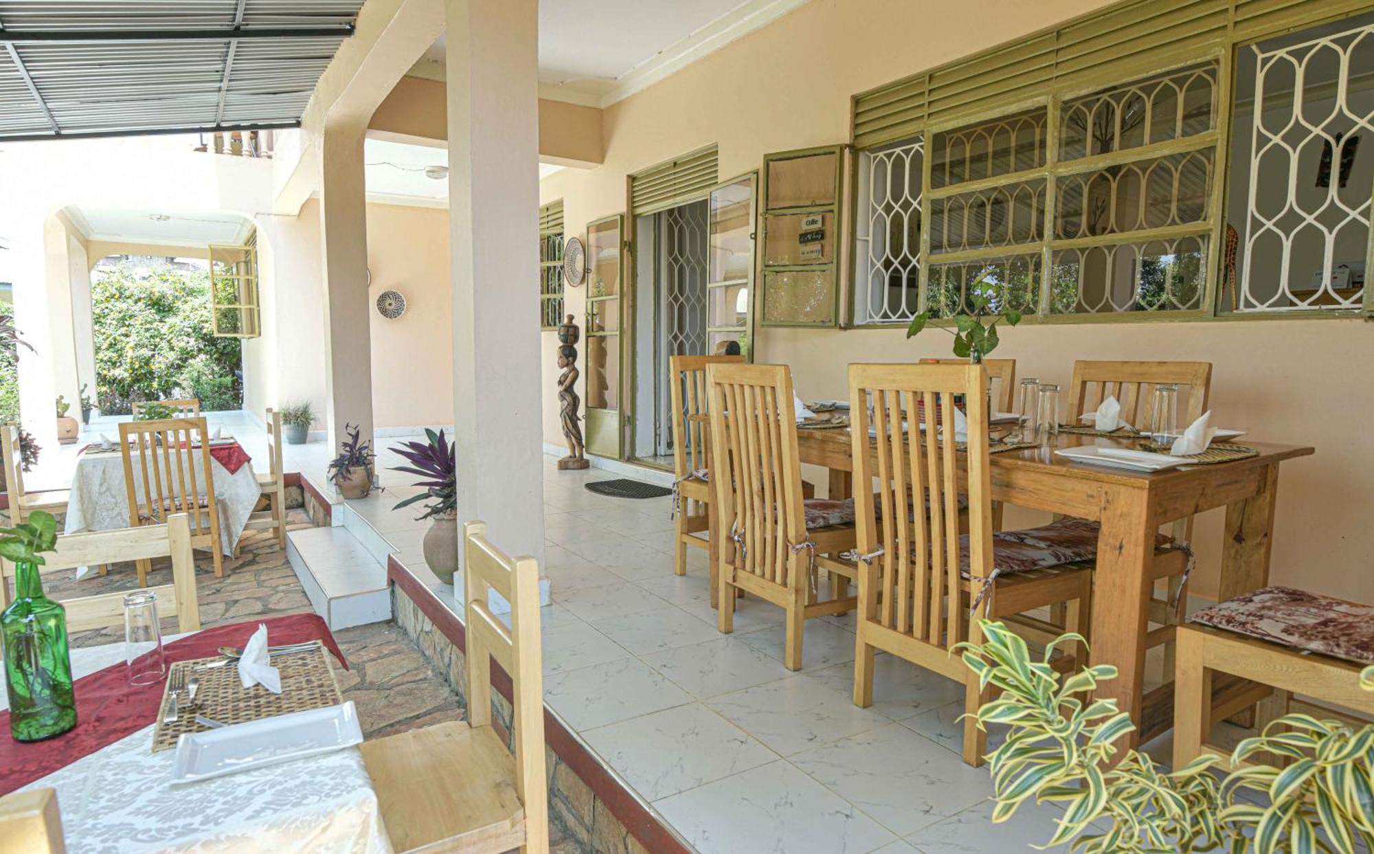 Cycad Entebbe Guest House Exteriér fotografie